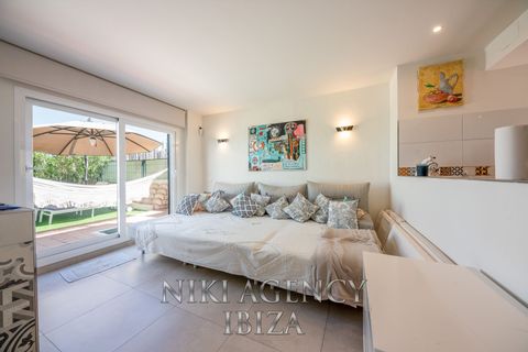 Villa a Cala Tarida, Ibiza, Cala Tarida - € 795.000 | Ref: CVE074 - foto 6